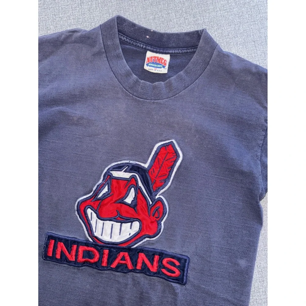 Vintage 90s Nutmeg Cleveland Indians‎ T Shirt Chief Wahoo Embroidered Navy M USA